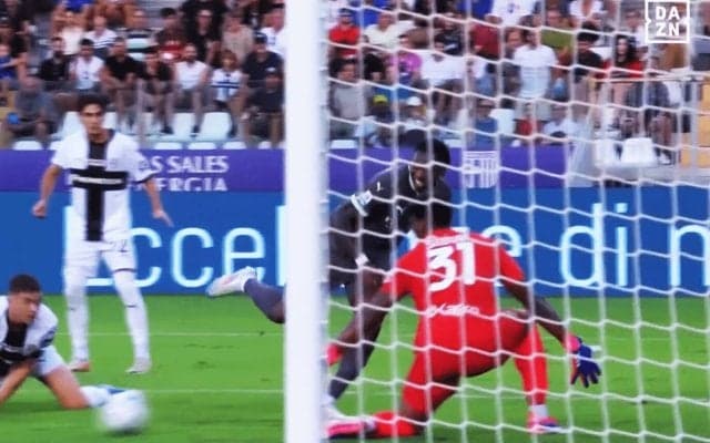 「こりゃ無理だ…」鈴木彩艶の失点に同情の声…ミランの華麗な個人技＆連携にパルマ守備陣が完全崩壊した瞬間「GKはノーチャンス」