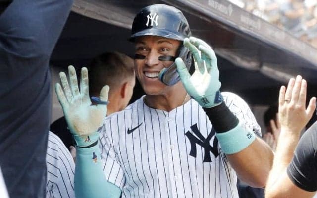 「まだ8月だ」ジャッジが50号、51号で“驚愕”の新記録63発ペース！7回ソト&スタントンと3者連発で本拠地は大興奮