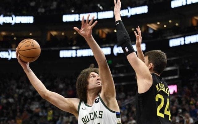 サンズ時代の同僚ドラギッチの引退試合へ出場したロビン・ロペス…FAビッグマンの現状は？