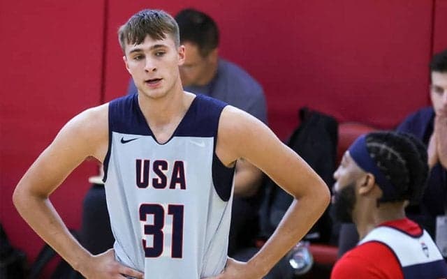 圧倒的ドラ1候補の“新怪物”…五輪代表相手にも躍動した17歳を現地メディアが特集