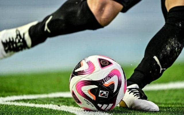 「とんでもないボレー決めてる」高校卒業後、即渡欧の期待の18歳左SB吉永夢希の左足ボレーでのベルギー初ゴールに反響！「こんなゴラッソだったとは！」「ゴールパフォは変わらずエムバペ」の声