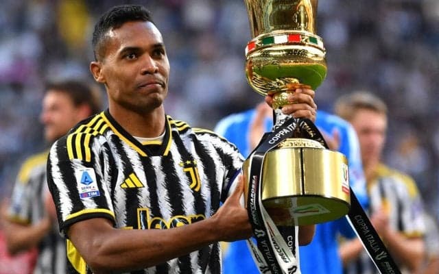 ユベントス退団のアレックス・サンドロの新天地はフラメンゴに決定！13年ぶりの母国復帰に