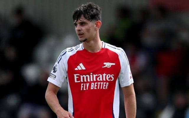 アーセナル期待の20歳MFパティーノ、デポルティーボへ完全移籍