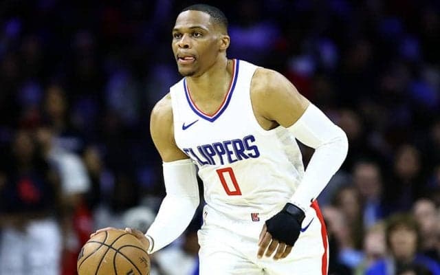 ナゲッツに新加入したウェストブルック…背番号「0」は現着用者のブラウンが譲らず