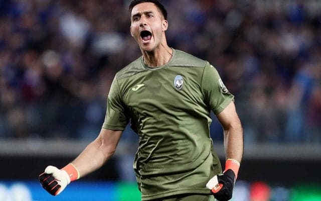 アトレティコがアルゼンチン代表GKムッソを獲得…一方、若手CBがアラベスに完全移籍T