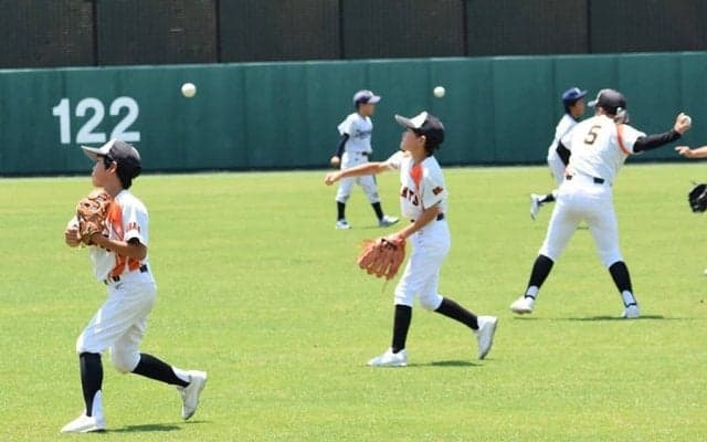 キャッチボールで“球がバラける”悩みの改善策　制球力向上へ…要確認の「2つのブレ」