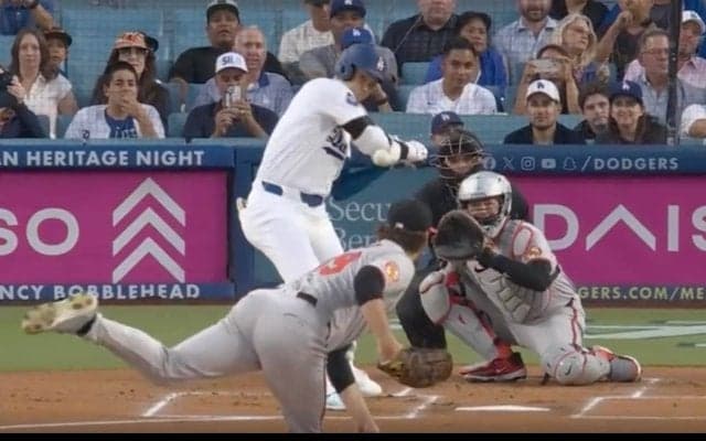 怖くないのか…？ “死球”の大谷翔平に「ドン引き」 まさかの“初球打ち”に「鉄人すぎる」