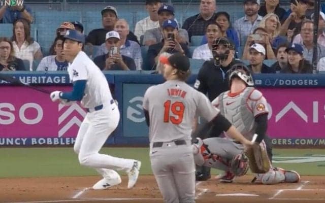 どこ見てんだよ！ 大谷翔平の“想定外の打撃”で異変「首ヤバい」 ビックリした相手捕手の様子がおかしくなる