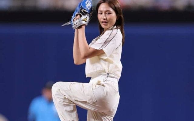 「生で見れたの奇跡」29歳美人女優のバンテリンドーム降臨に場内騒然「時が止まった」