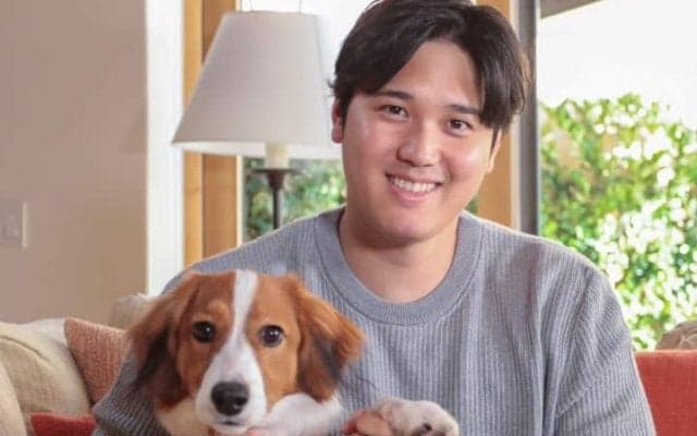 「なんてこった」大谷翔平と愛犬デコピンの“黄金ボブルヘッド”に長蛇の列！ 異様な光景に米衝撃「入口にも何千人もの人が」