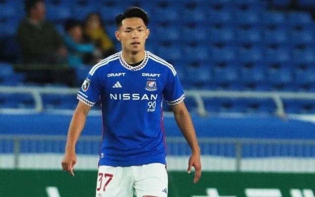 横浜FM加入内定の19歳、慶應大FW塩貝健人がNECに加入決定！ 4年契約で背番号「9」