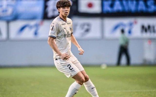 【鬼木達監督が日本代表召集直前に語った川崎DF高井幸大への期待と変化(2)】J1戦のHTで見せた変化とは……「できるだけ早く一緒にやらせよう」と振り返る高校生でのプロ昇格の経緯