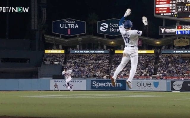 球場騒然… 何が起きた？ 大谷翔平が「飛んでる！」　大谷本人も爆笑… “想定外のハプニング”発生