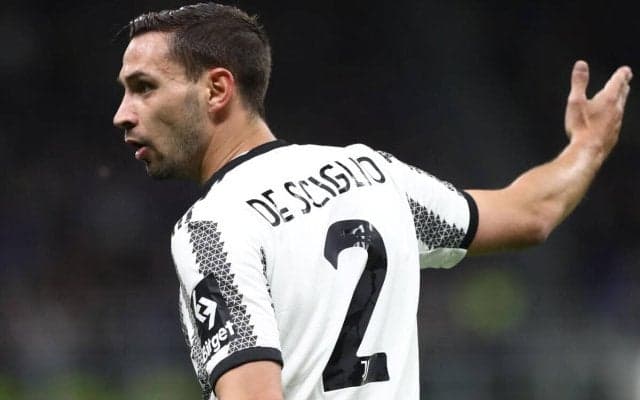 エンポリ、ユーべ構想外のDFデ・シリオをレンタル移籍で獲得