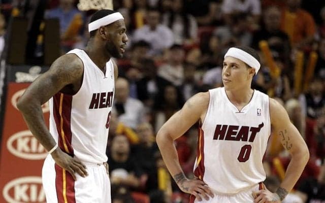 マイク・ビビーがキャリア終盤のヒート時代を回想「何千もの人たちがホテル周りにいて…」