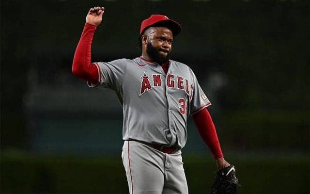 エ軍右腕、10日間で“戦力外”　わずか2登板…防御率7.15で結果残せず、38歳に続く受難