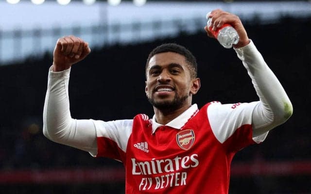 アーセナルFWネルソンが同じロンドンのライバル、フルアムへレンタル移籍…同期のスミス・ロウと早くも再会