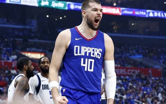 クリッパーズ不動の先発センター、イビツァ・ズバッツが3年約85億円で延長契約に合意