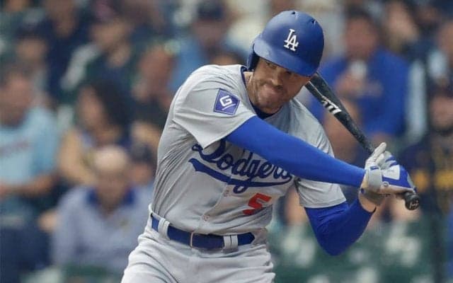 ド軍、右中指骨折のフリーマンが先制2ラン　大谷二塁打→強行出場で豪快弾…敵地騒然