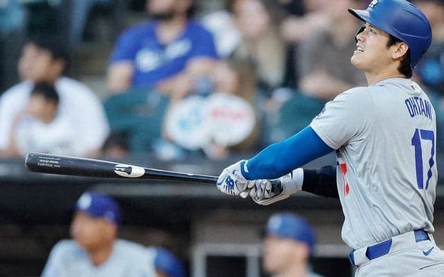 大谷翔平、43号2ランでMLB史上初『43本塁打・43盗塁』の快挙 131試合目で“同日達成”にスタジアム総立ち！