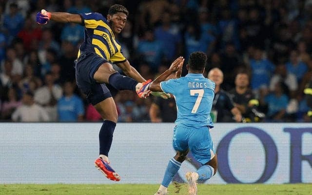 鈴木彩艶が無念退場のパルマ、ルカクデビュー弾など後半AT2発のナポリに逆転負けで今季初黒星【セリエA】