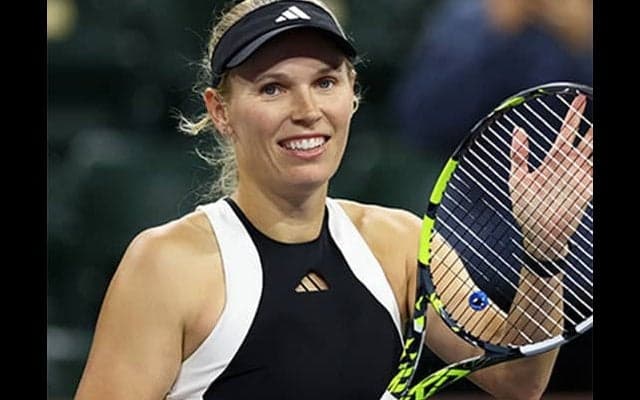 元世界1位ウォズニアッキ 完勝で16強