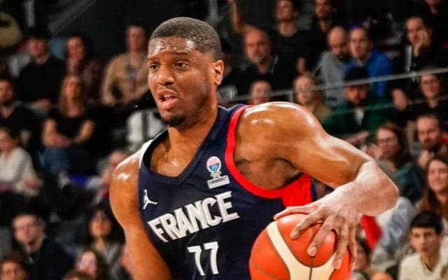 横浜BCが外国籍選手を入れ替え…今オフ加入のミッチェルと契約解除し仏代表ビッグマン獲得