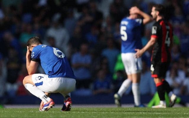 エバートンが2点先行の87分から悪夢の3失点…プレミア史に残る大逆転負けで開幕3連敗　主将も危機感