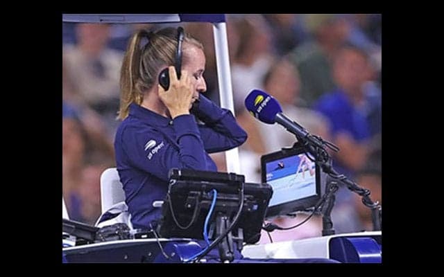  ビデオ判定意味なし？疑惑の判定 