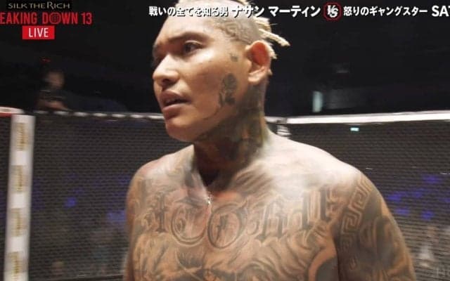 全身タトゥーのラッパー、米国代表から「4秒ダウン→21秒衝撃KO」 母に感謝する意外な一面も
