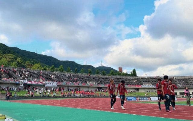 【JFL第18節】首位高知がV大分に敗れて9戦ぶり黒星、青森は前半4発の猛攻で快勝