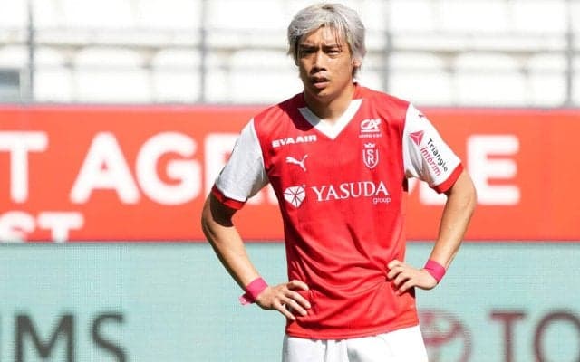 「キレキレ」「珍しい」伊東純也が待望の今季初ゴール！中村敬斗のお膳立てから最後はヘッドで決める「何度見ても良い」