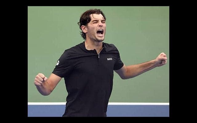 逆転勝ちで四大大会5度目の8強へ