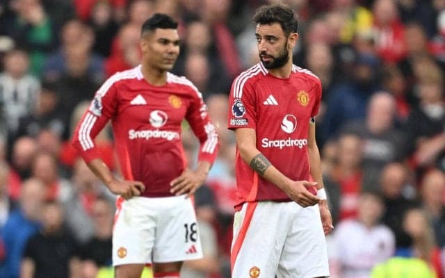 「個人のせいにしてはダメ」　ユナイテッド主将がカゼミロ擁護、失点直結ミス連発も「彼に何かを言う必要ない」