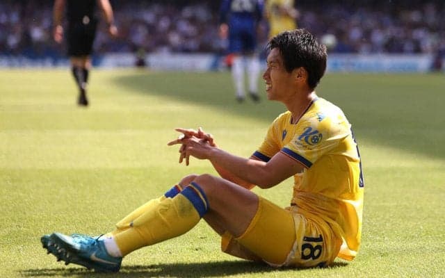 「試合を重ねるごとに成長」「うまく適応した」チェルシー相手に奮闘の鎌田大地はまずまずの評価、鋭いミドルも見せる