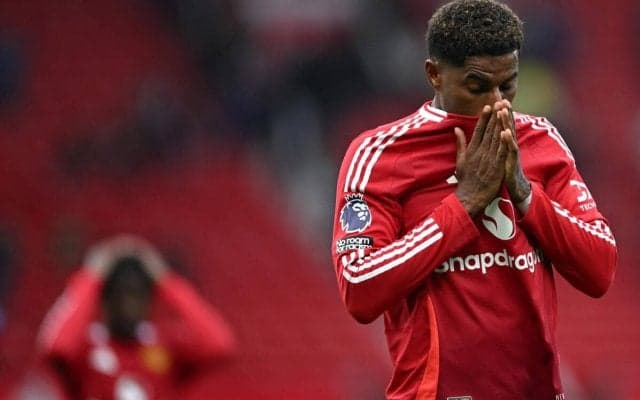 勝負の1年でも悩み続けるユナイテッド10番　G・ネビル氏「彼がベストに戻ると思いたい。だが、もう14カ月も…」