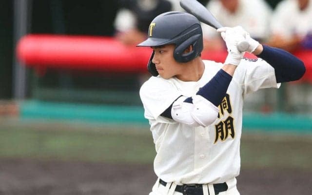 進学校の“超逸材”が志望届提出でX騒然「巨人に来ないか？」　二刀流をファン取り合い