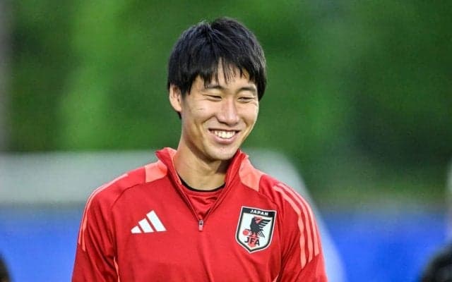 「個々のクオリティはドイツより上がった」日本代表・鎌田大地がプレミアリーグで追い求める進化……「出すだけじゃなくて受ける側に回ったり」と現在の試行錯誤も明かす