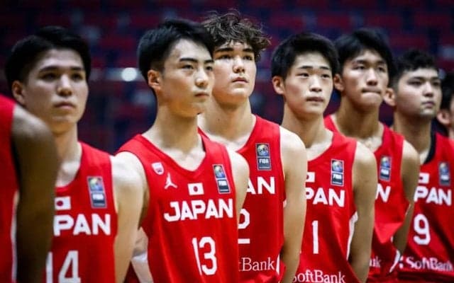 200センチ超が6人並ぶ“高い壁”…U18日本代表がアジア杯8強かけ中国と激突