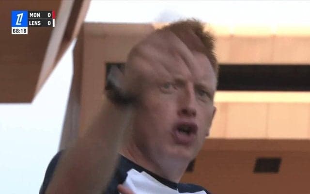 「黙れ！座ってろ！」南野拓実出場試合で青年監督がブチギレ！イライラMAXで相手監督に怒鳴り散らした瞬間「バチバチだ」「口悪くね」