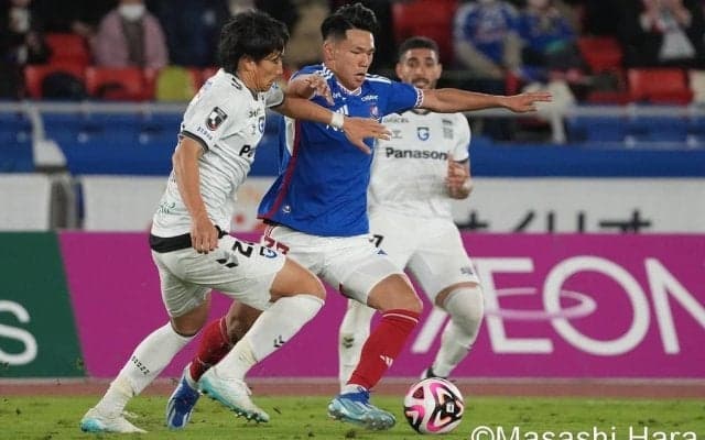 川崎、横浜FM｢タイトル独占｣6年の余波、2部の慶應大からオランダ1部へ移籍する｢19歳｣【日本がベルギー級｢輸出大国｣になる日】(2)