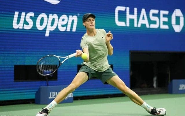 世界1位シナー、全米オープンで初めて準決勝進出。難敵メドベージェフを撃破[全米オープン]