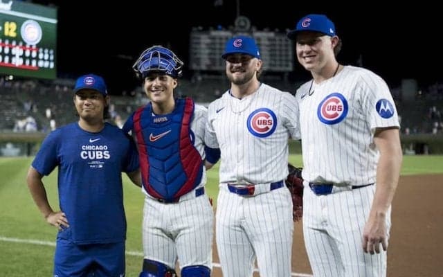 「SHOTAAAA！」7回ノーヒット投球の今永昇太に捕手アマヤが絶叫！「なんという夜だろう」52年ぶり本拠“ノーノー”快挙達成