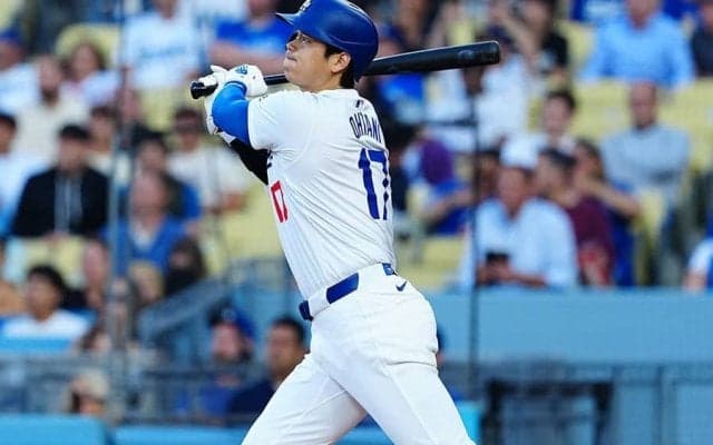大谷翔平、史上初の「45-45」到達　確信の45号に騒然…最多タイ100打点で“2冠”浮上