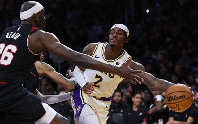 昨季から足のケガに悩まされるバンダービルト…レイカーズのトレーニングキャンプは欠席か？