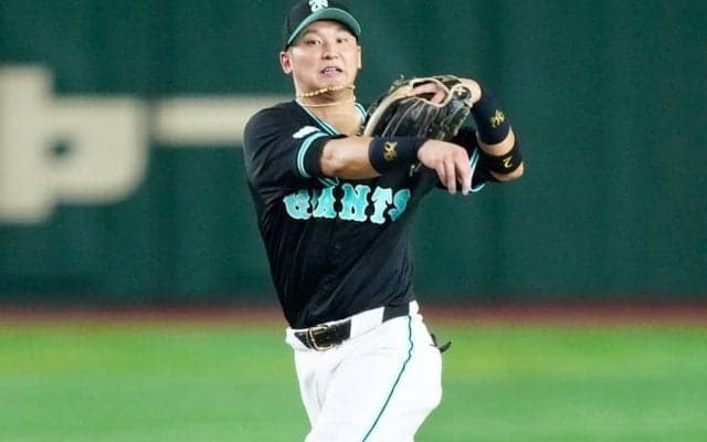 巨人29歳の超美技に「惚れ惚れする」　“特別ユニ”での華麗な動きが「かっこよすぎ」