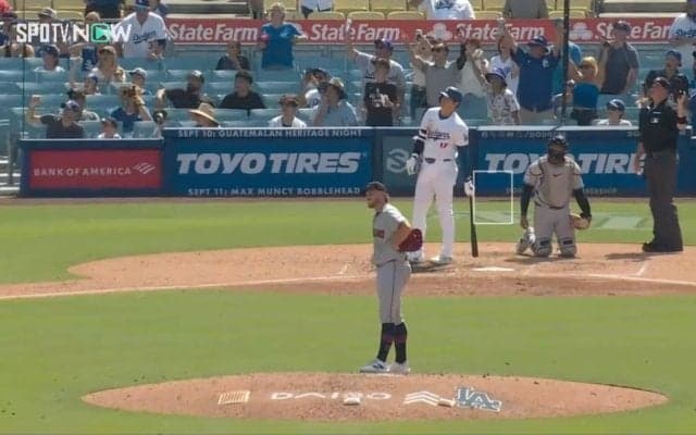 大谷翔平の超特大46号アーチに相手投手“確信ガックリ”…凄すぎて思わず苦笑いの一部始終「笑っちゃうよな」