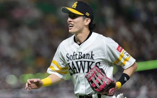 センターなのに「完全にレフトなんよ」　衝撃の守備…安打強奪美技は「流石にヤバすぎ」