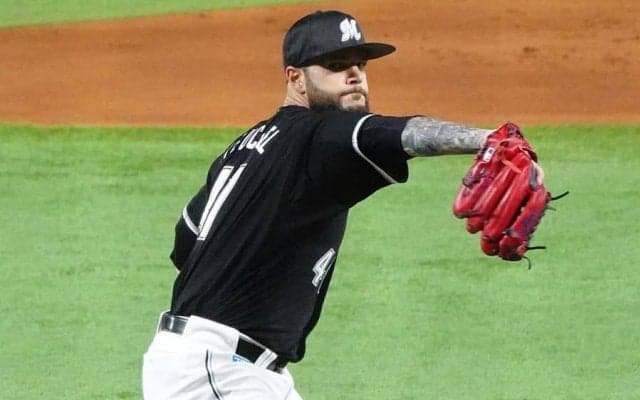 「奥さん美人で可愛い」とファン注目　異国で献身…初勝利支えた家族愛「とても好感」