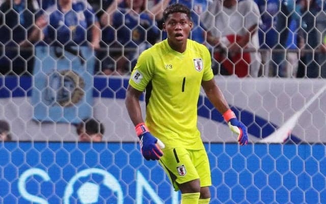 「意思疎通も判断もアジアカップの時よりはよくなっている」。1月にオウンゴールを献上したバーレーン戦で違った自分を見せつけたい鈴木彩艶【新しい景色へ導く期待の選手/vol.47】